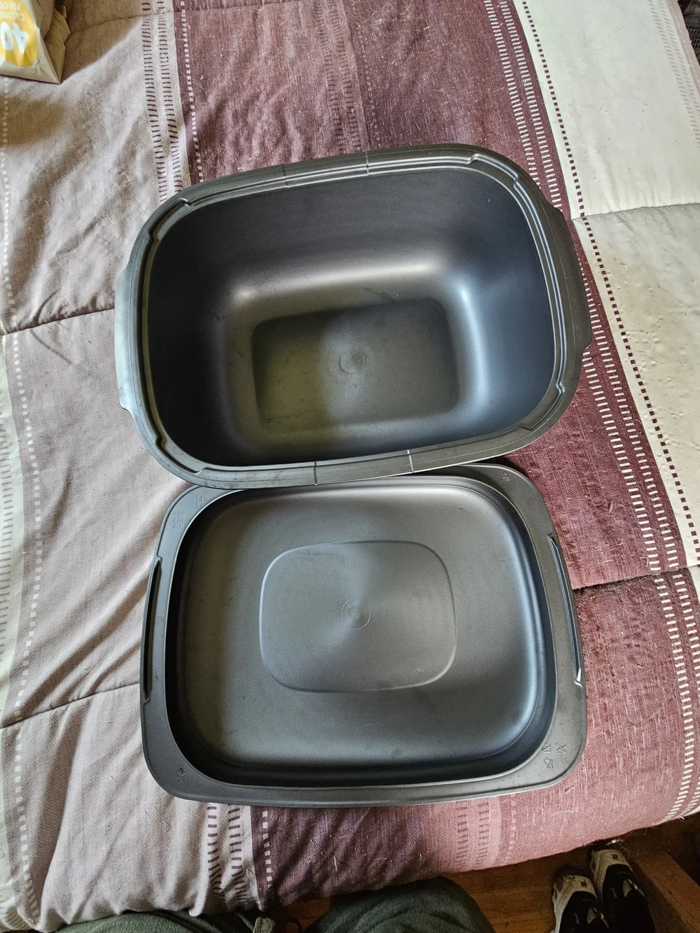 Tupperware Dark Gray Plastic  Cooking Pan. Oven,microwave And Freezer Safe